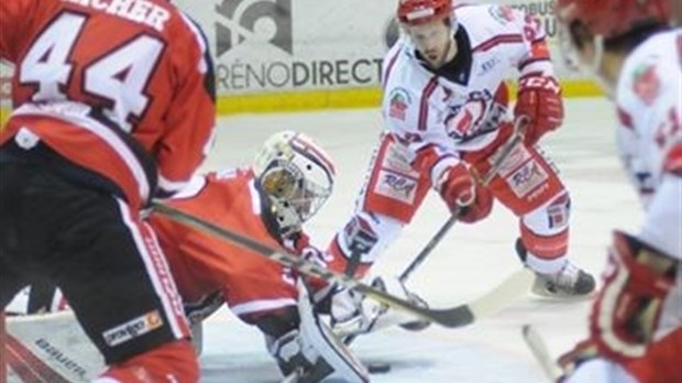 Hockey: les Pétroliers du Nord s'en tirent bien face à Sorel-Tracy