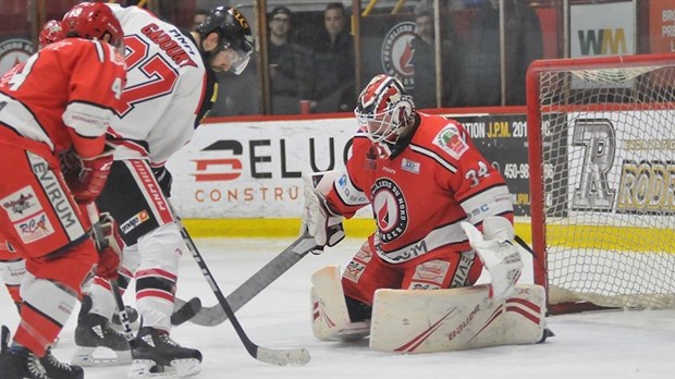Hockey: les Pétroliers l'ont emporté face à leur ennemi, les Éperviers