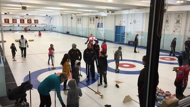 Curling: le championnat juvénile approche pour le club de Laval