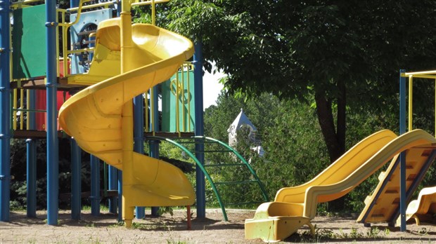 La Ville de Laval ferme ses aires de jeux