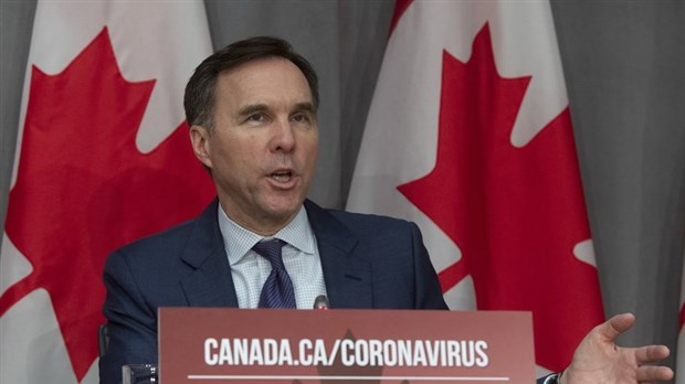 Bill Morneau rappelle que le projet de loi vise à « garder les employés »