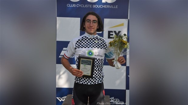 Le coureur Matisse Julien, finaliste au concours de Cuisinier du mois FQSC 