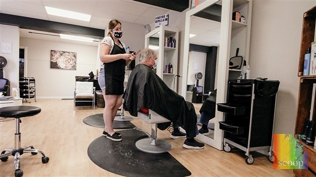 Une pétition provinciale demande la réouverture des salons de coiffure