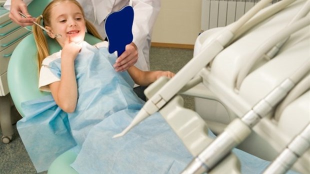 La première visite d'un enfant chez le dentiste