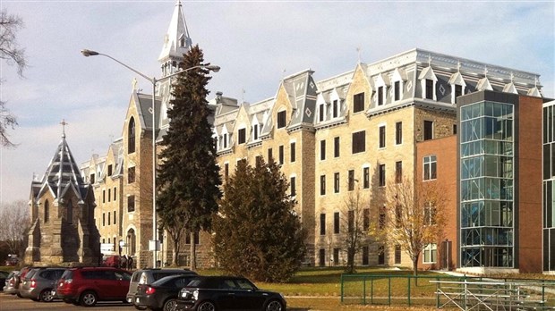 Grève pour le Syndicat du personnel professionnel du Collège Lionel-Groulx