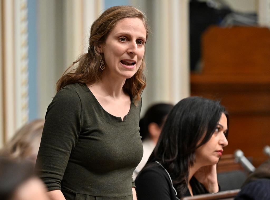 La CAQ «persiste à exploiter» les femmes, selon la solidaire Christine Labrie