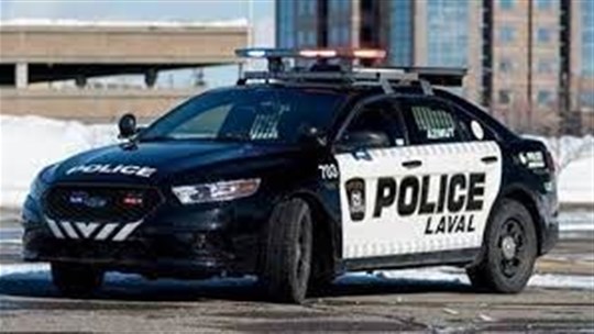 Un sexagénaire lavallois meurt écrasé par son abri d'auto