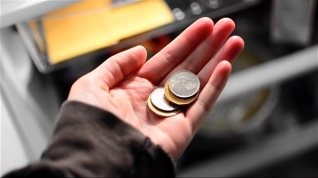 La hausse du salaire minimum est insuffisante pour vivre «dignement», selon l’IRIS