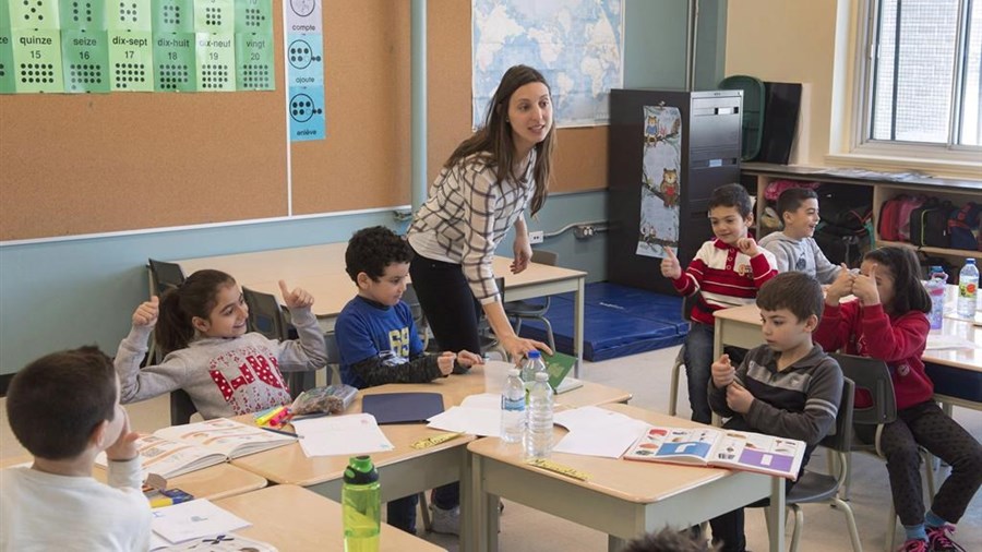 Les enseignants veulent plus de français et moins de cellulaires