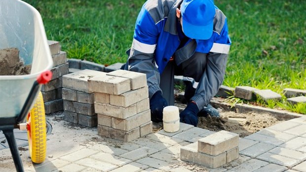 La pose et l'installation de pavé uni à Ste-Marthe-sur-le-Lac :
