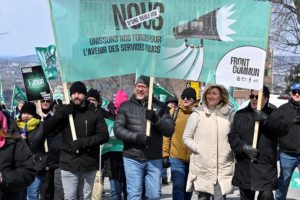 Secteur public: le front commun demande un mandat de grève illimitée