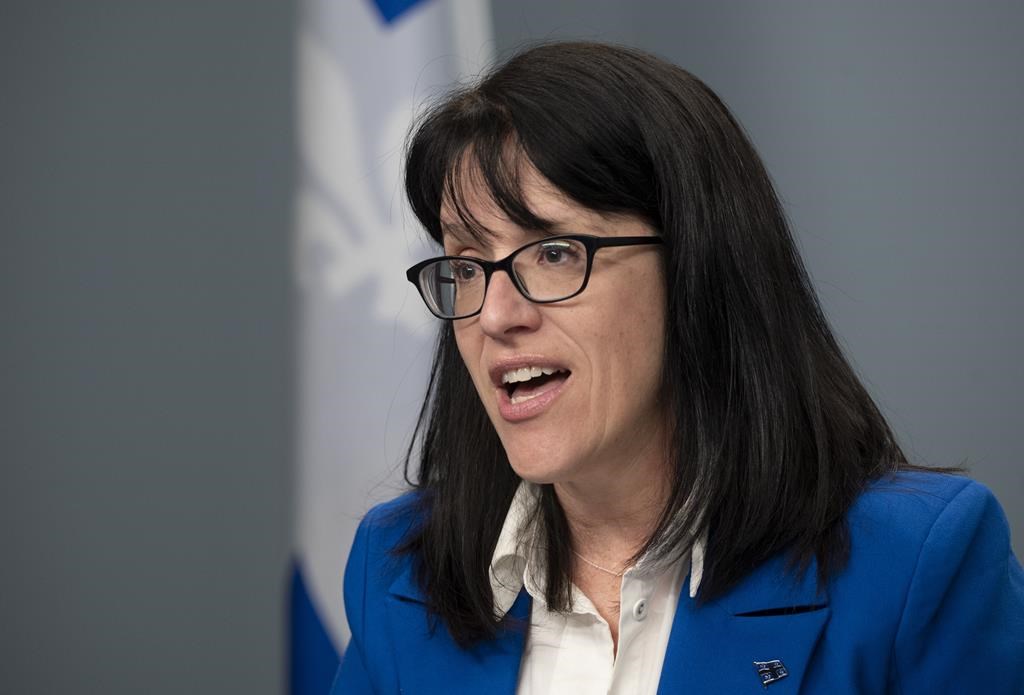 LeBel prête à élaguer ses demandes et invitent les syndicats à en faire  autant