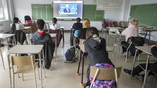 Sondage: seulement 63 % des Québécois croient que la place des jeunes est à l'école