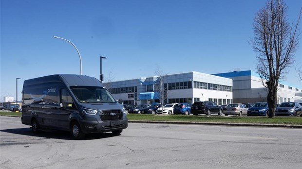 Les travailleurs de l'entrepôt d'Amazon à Laval sont maintenant syndiqués