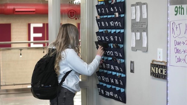 68 % des Québécois s'opposent au cellulaire en classe, selon un sondage