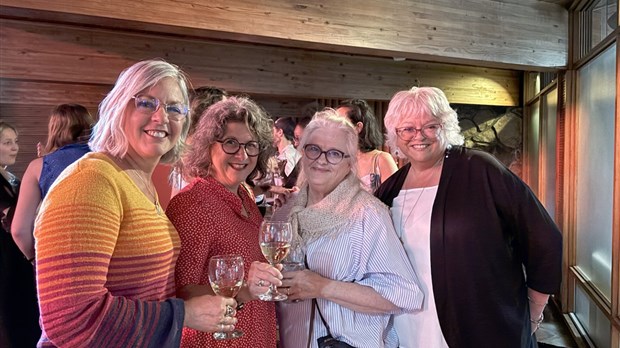 Sylvie Lessard reçoit le premier prix Hommage décerné par Culture Laval