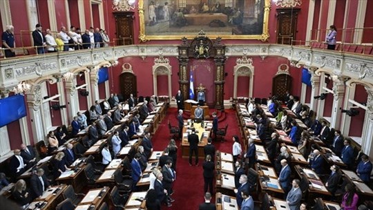 La loi sur le renforcement de la laïcité à l'école est adoptée