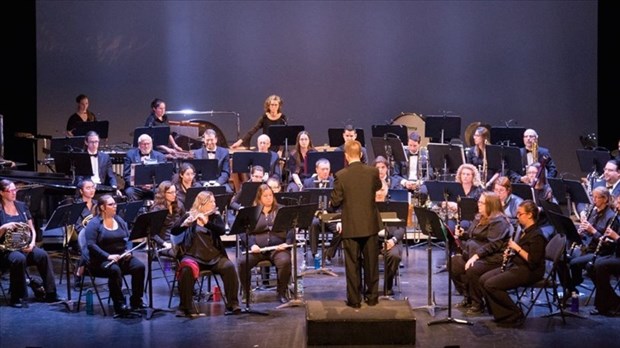 Un membre de l'Harmonie Laval Inc. reçoit un prix pour son dévouement