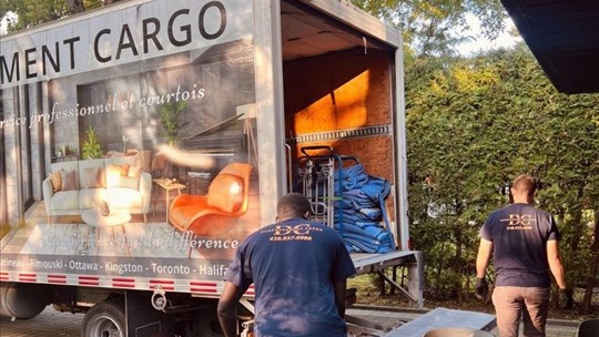 Déménager à Montréal : 10 hacks indispensables pour survivre au jour J et choisir entre pro ou potes sans regret