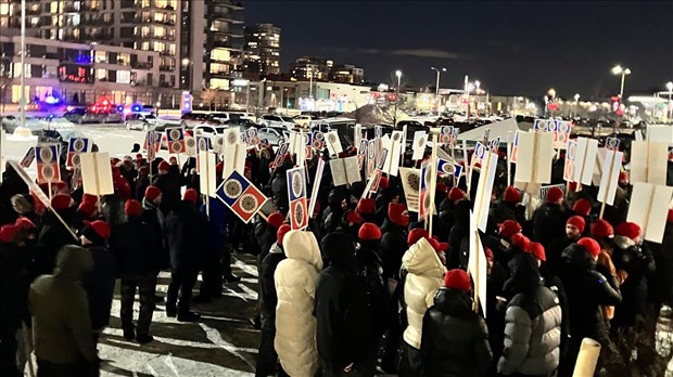 Les policiers de Laval se mobilisent pour une troisième fois 