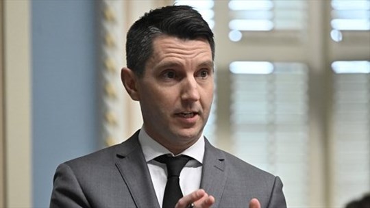 Réseau de la santé: l'explosion des salaires des hauts gestionnaires dénoncée