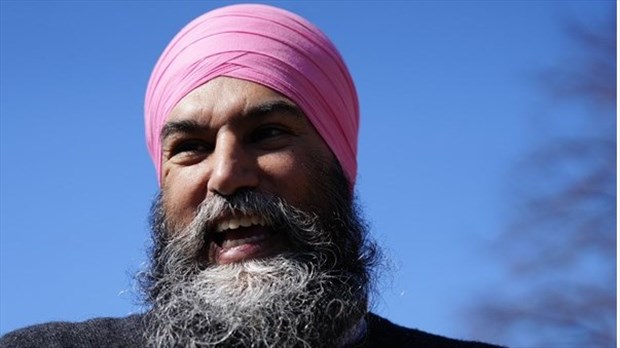 Les chefs font campagne à Montréal à l'approche du premier débat