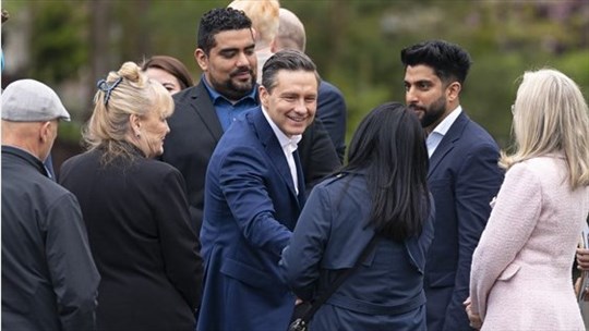 Les candidats amorcent la dernière ligne droite de la campagne avant le scrutin