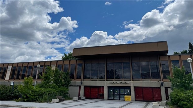 Dépassement de coûts pour la rénovation de l'Hôtel de Ville de Laval