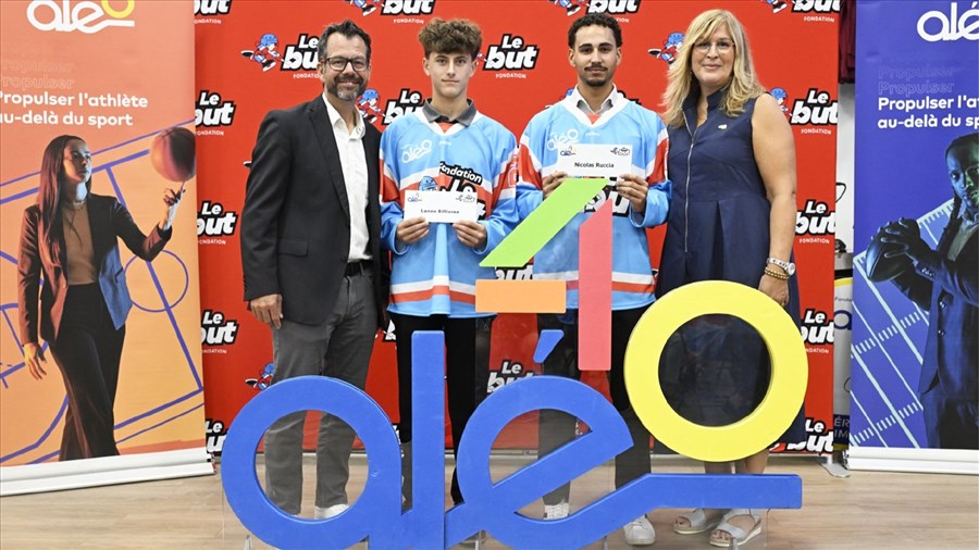 Deux athlètes en hockey de Laval reçoivent une bourse 