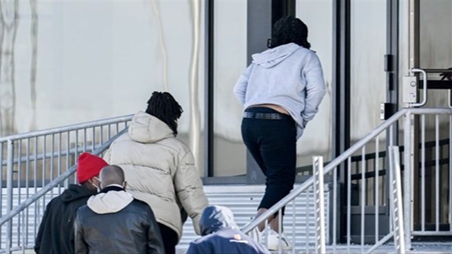 La réduction de l'immigration temporaire a freiné la croissance de la population