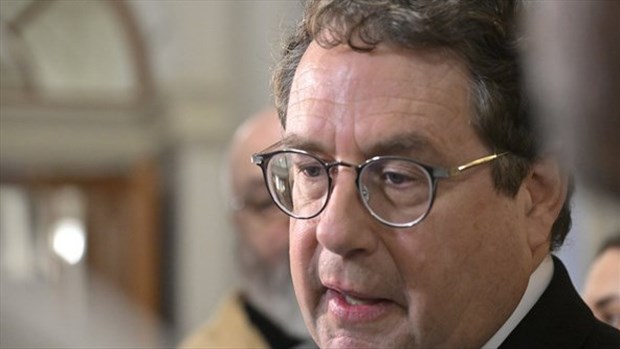 Laïcité: pas de clause de droits acquis plus longue