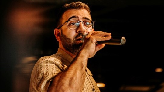 Wassim présente son spectacle « Au cœur d’Aznavour » à Laval