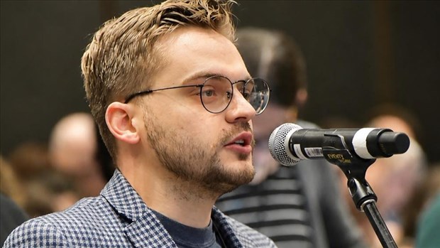 Zachary Robert, 26 ans, à l'investiture de QS dans Mille-Îles 