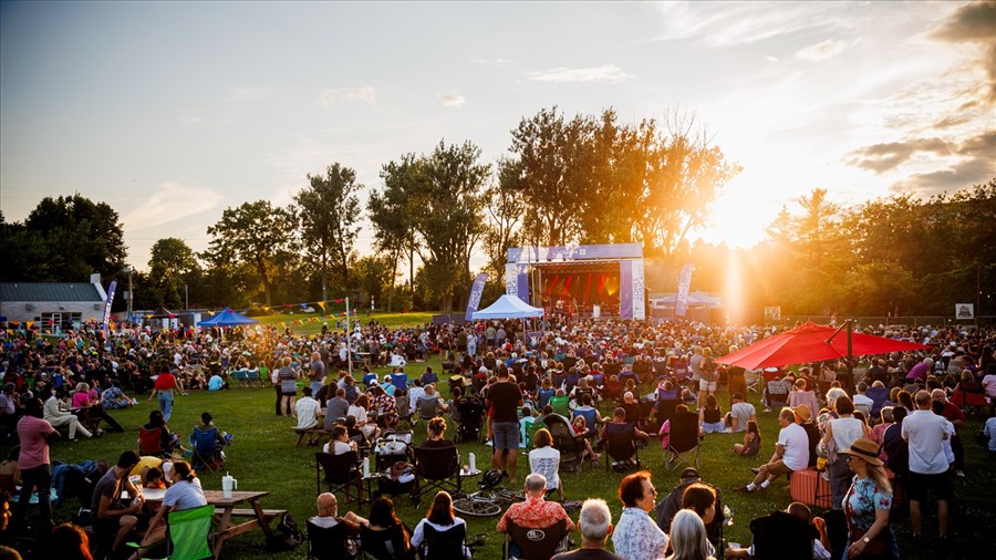 Plus de 40 spectacles gratuits en plein air partout à Laval cet été